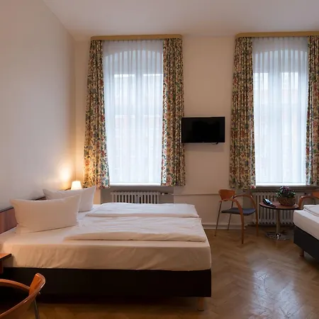 Rewari מלון ברלין