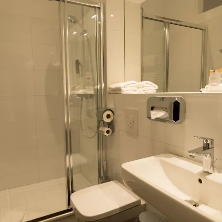 Rewari מלון ברלין