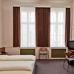 Rewari 3* Berlin