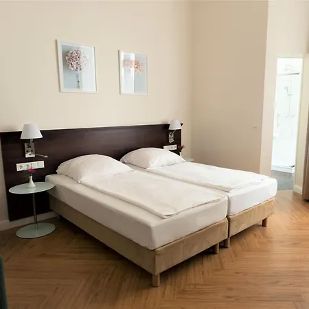 Rewari 3* Berlin