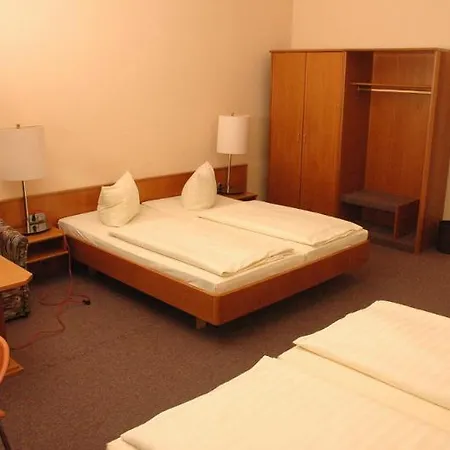 Rewari 3* Berlin