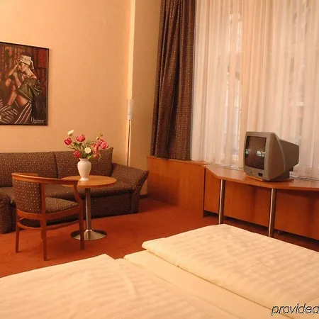 Rewari 3* Berlin