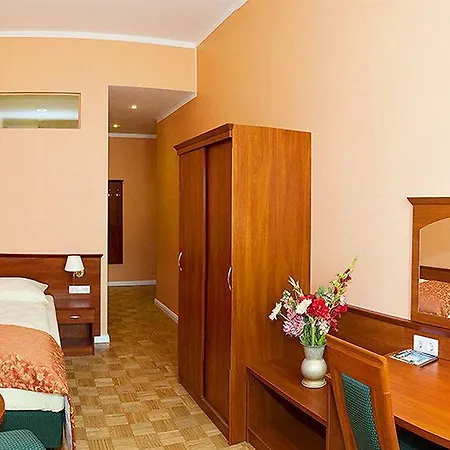Rewari Hotell 3*